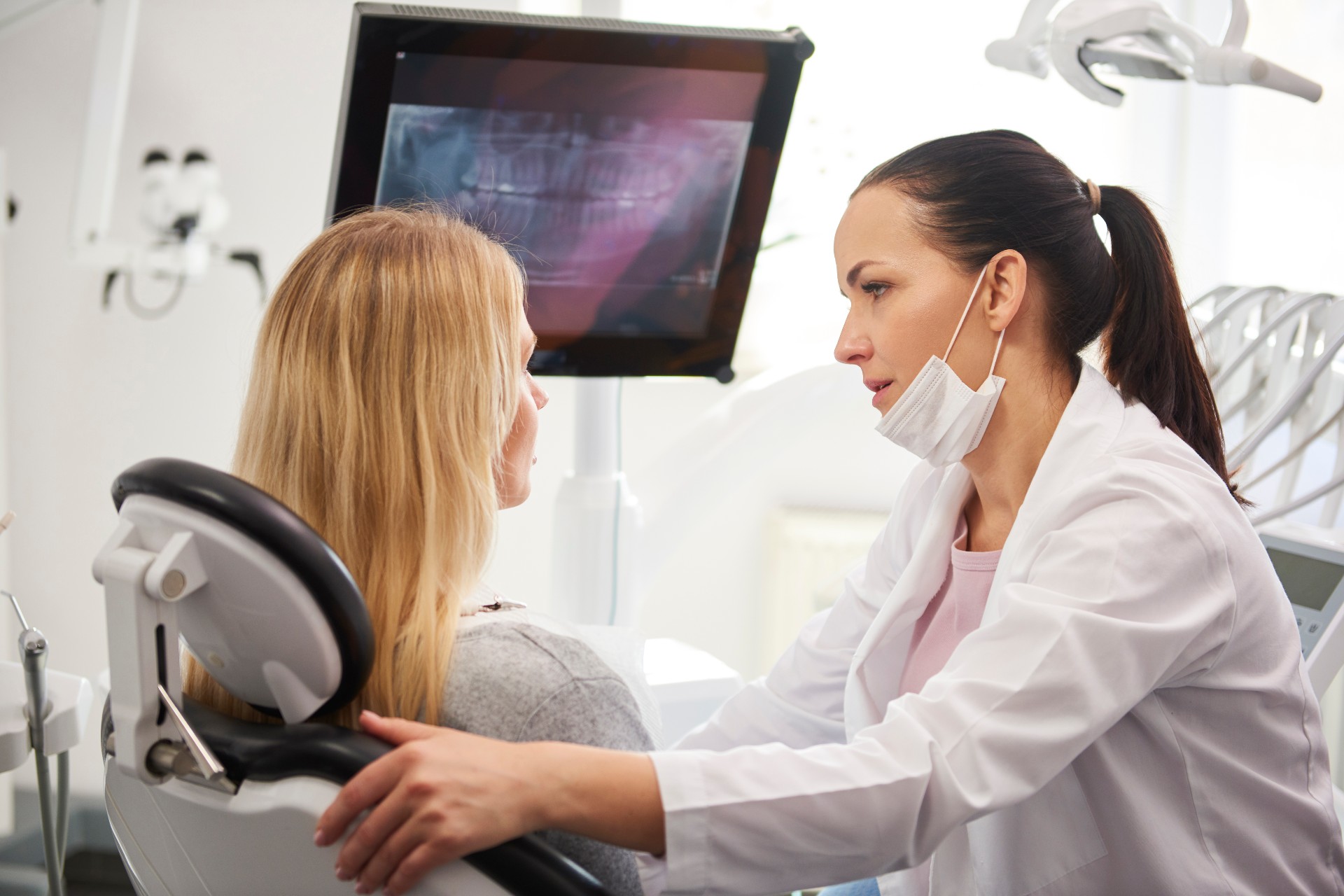 Read more about the article 5 Signs That You May Need a Root Canal